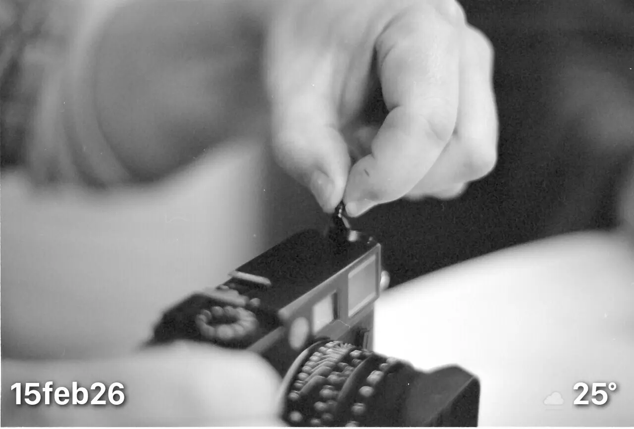 Rewinding film in the M6